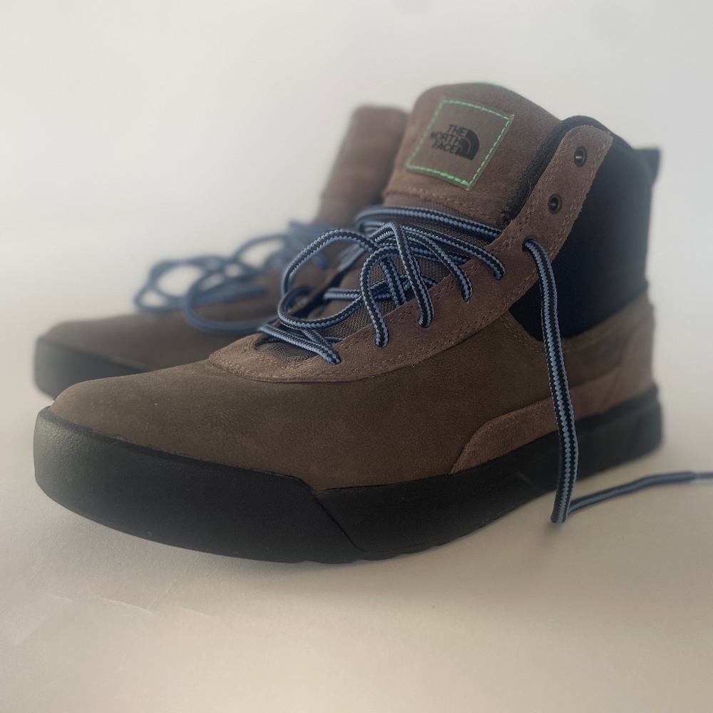 Mens Larimer Mid Waterproof Boot - Mens 9